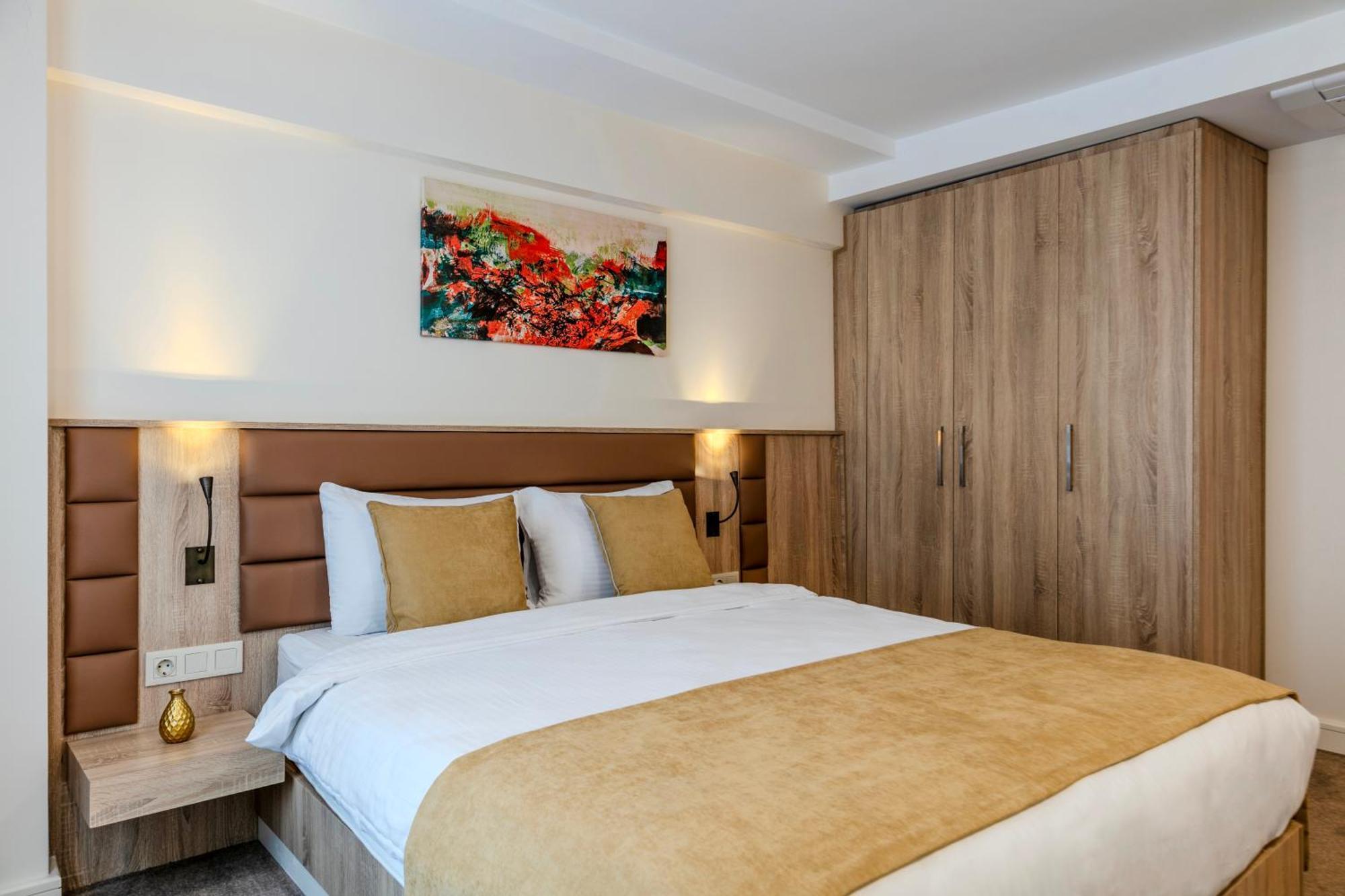 Roys Hotel & Suites Istanbul Exterior photo
