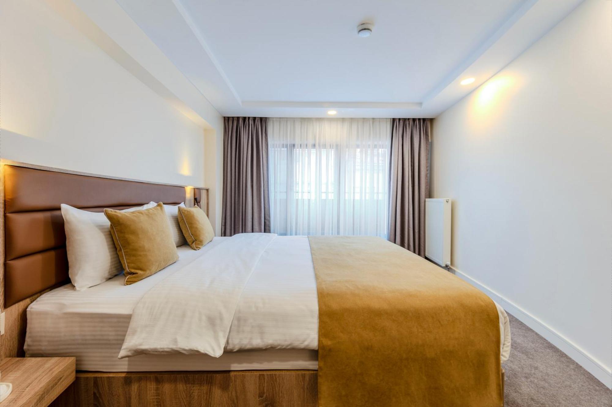 Roys Hotel & Suites Istanbul Exterior photo