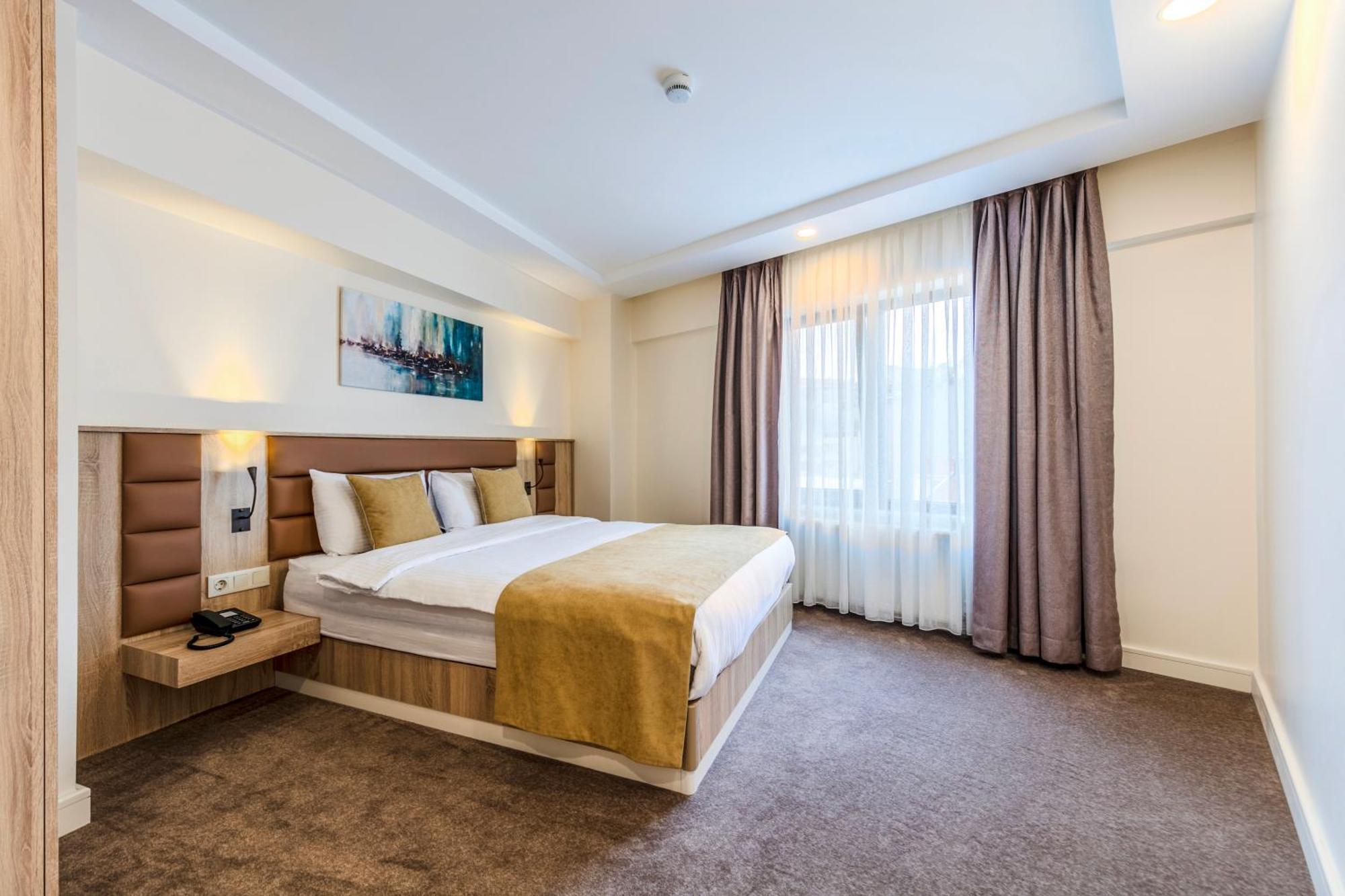 Roys Hotel & Suites Istanbul Exterior photo